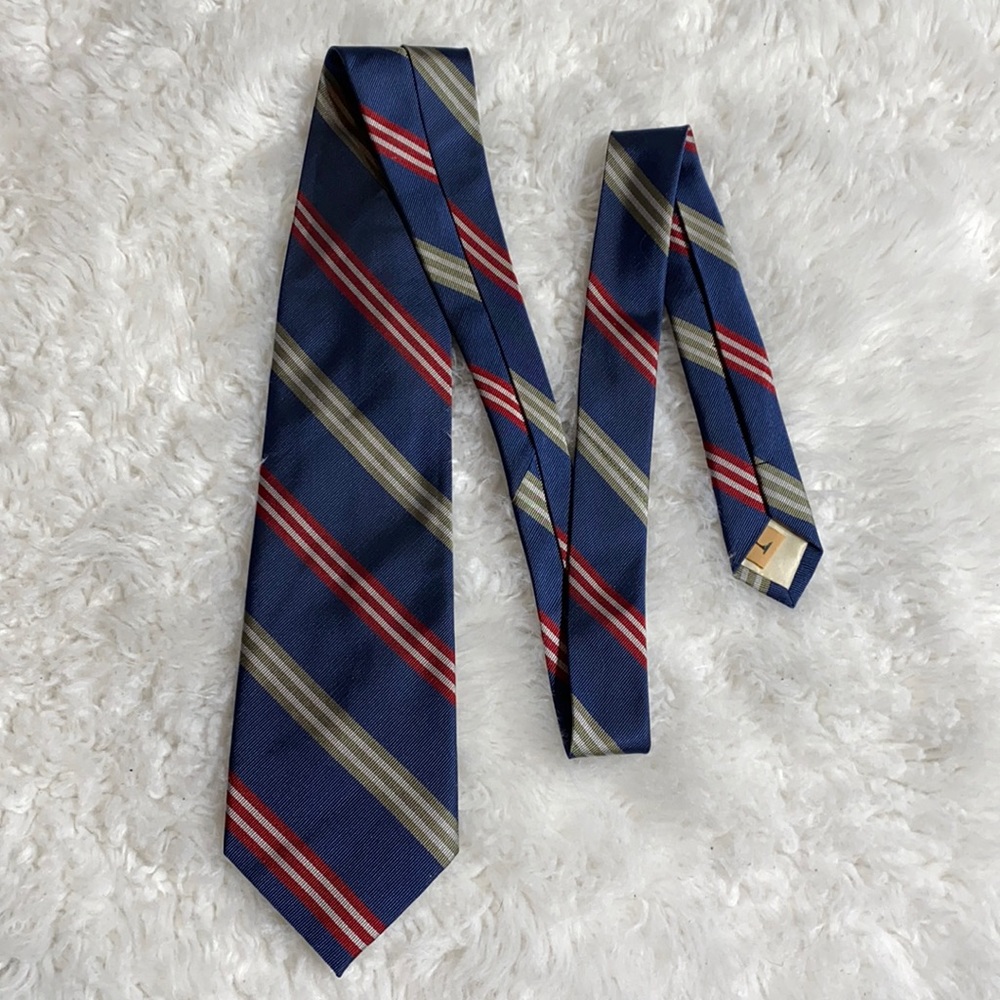 🔴 3/$15! Off Island by Tommy Bahama Diagonally Striped Tie